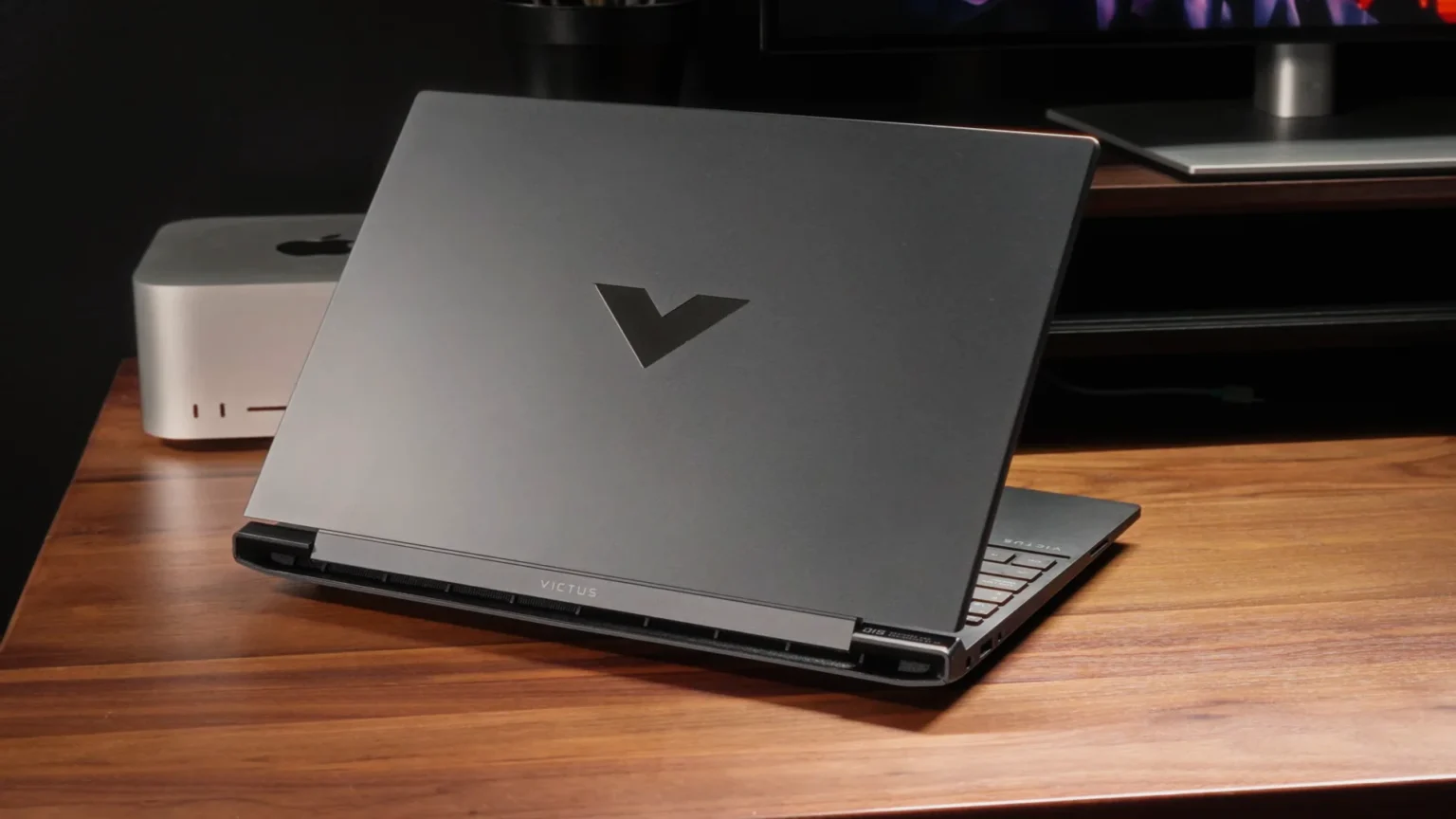 Hp Victus 15 Ryzen 5 8645HS vs Core i5 12450H