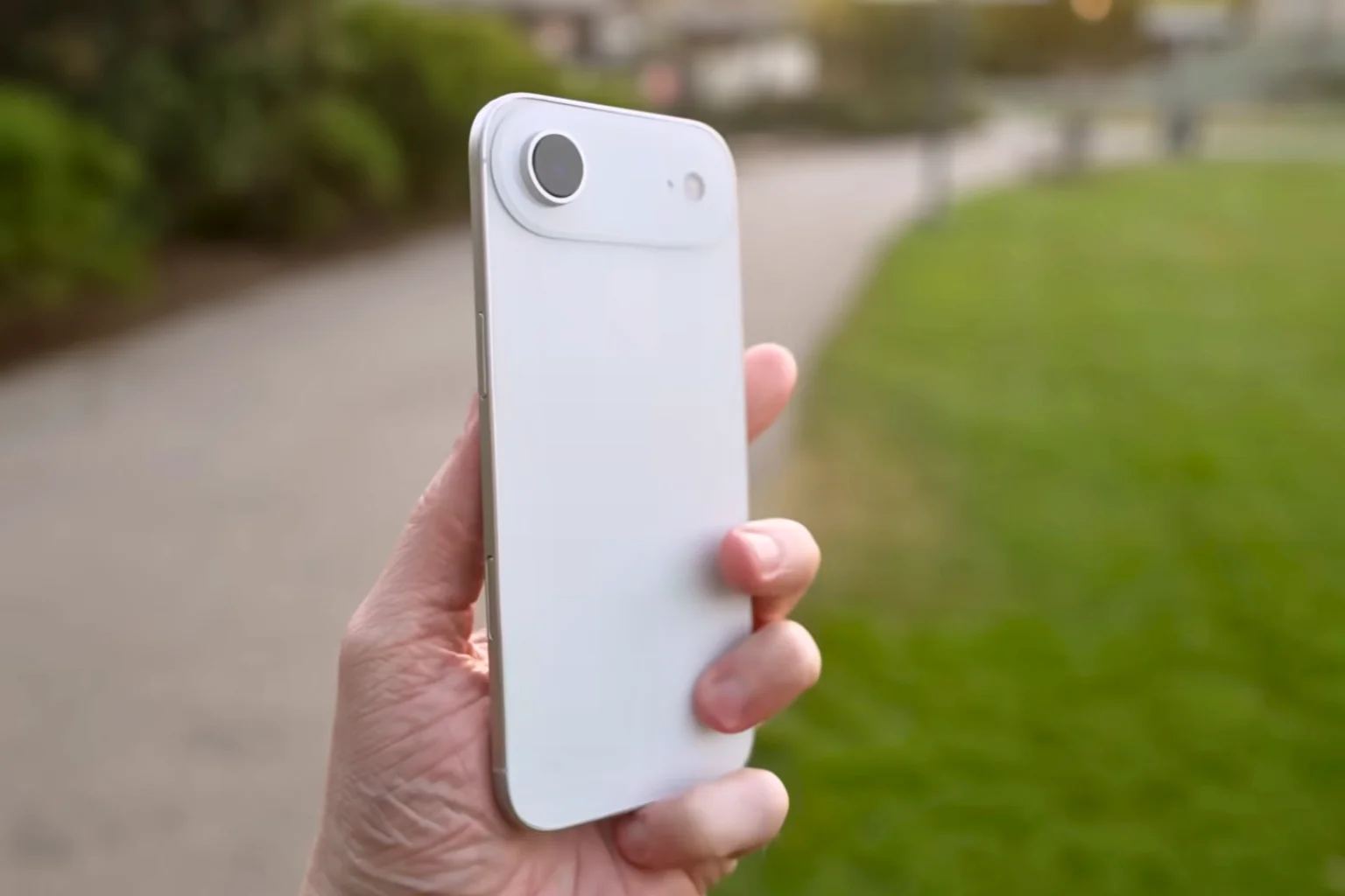 Apple iPhone 17 hands on design with Powerful chipset